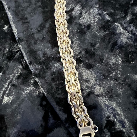 Vintage Chunky Double Chain Embossed Heart Bracelet - Picture 4 of 10